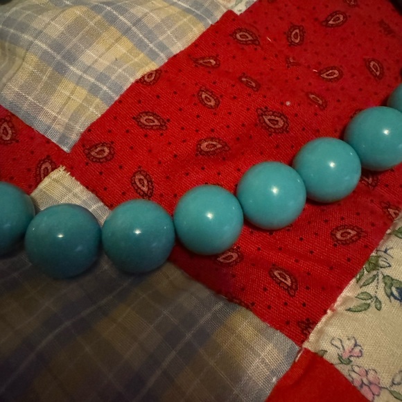 Chic Blue Beaded Necklace - Picture 3 of 3